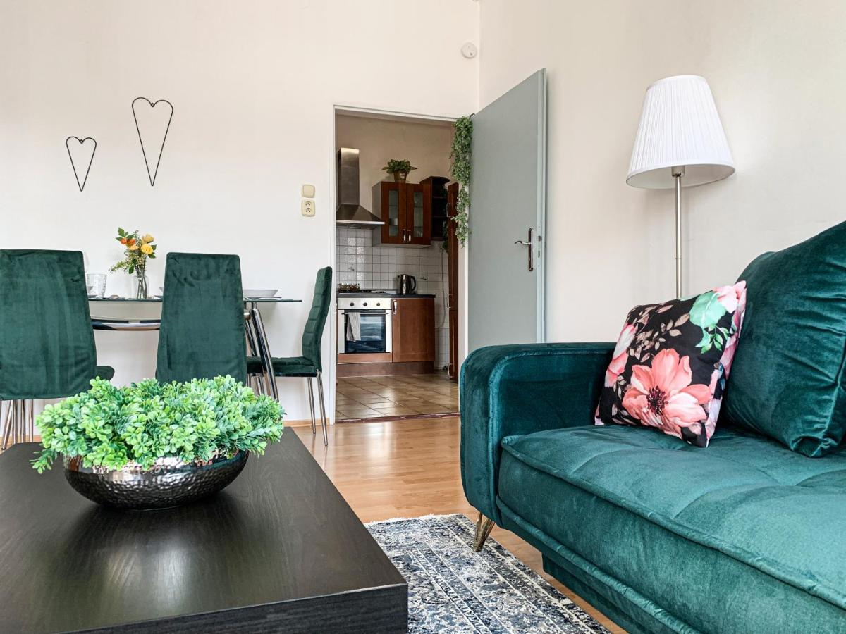 ברטיסלאבה Cozy Downtown City Living מראה חיצוני תמונה