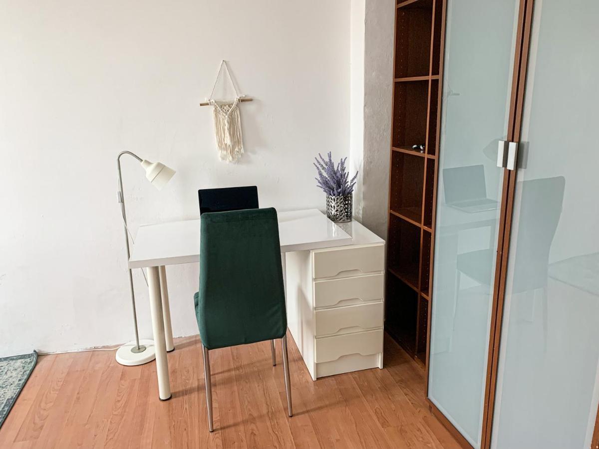 ברטיסלאבה Cozy Downtown City Living מראה חיצוני תמונה