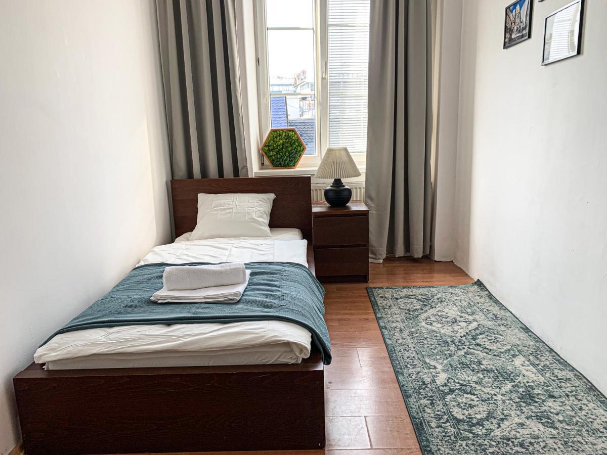 ברטיסלאבה Cozy Downtown City Living מראה חיצוני תמונה